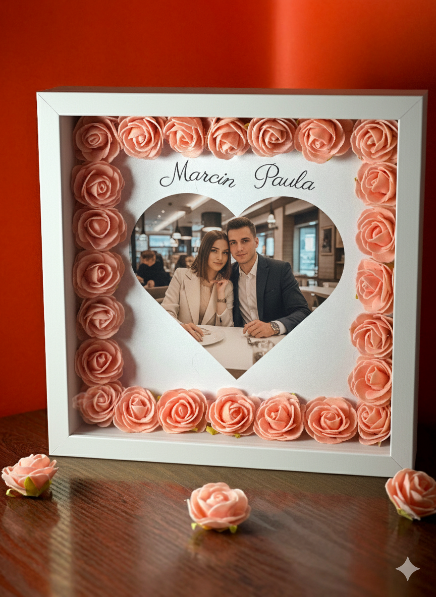 Personalizowana Ramka 3D "Różane Serce" – Wasze Zdjęcie w Eleganckiej Oprawie